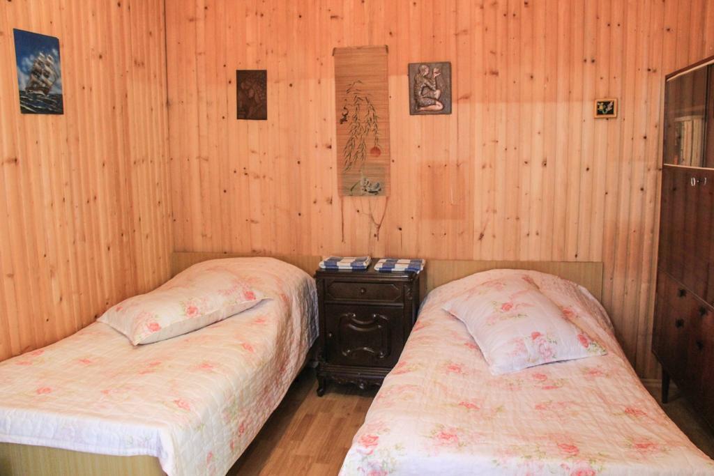 Dodo Japaridze Guesthouse Местія Номер фото